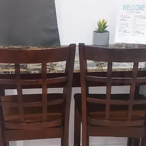 Budget & Basic In Local Neighborhood, 7min Drive To Downtown Beach Paradise Apartment